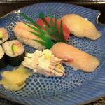 Sakaezushi - セットのお寿司
