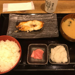 Sumibiyaki Himonoteishoku Shimpachi Shokudou - かれいの白醤油漬炭火焼定食