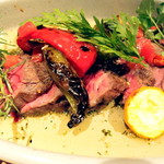 チンクエ イカリヤ - 牛イチボ肉のビステッカ モンタルチーノ（1580円）（2017年7月）