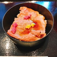 肉寿司 肉和食 KINTAN コレド室町 - ミニ極上牛丼
