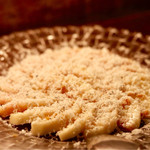 ファイ - 白桃のカルパッチョ風 ゴルゴンゾーラチーズかけ