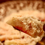 ファイ - 白桃のカルパッチョ風 ゴルゴンゾーラチーズかけ