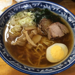 鈴木屋 - 中華らーめん(チャーシュー2枚)750円