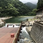 鮎食べ処 ヤナの家 - ヤナ場全景