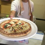 ピッザピッザピッザ - 今日は平沢シェフのマルゲリータと、ネギしらす