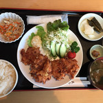 展望ラウンジ 春楡 - いがメンチ定食 1,100円