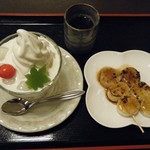 和風喫茶　志らみず - ソフトクリーム白玉＆焼き団子@730