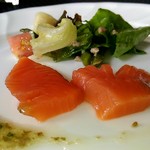 グラスシーズンズ - 本日の実演、サーモンマリネ。