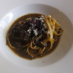 ポンテ デル ピアット - 【パスタ】特製牛ほほ肉のラグーソースと青トウガラシ　タリアテッレ