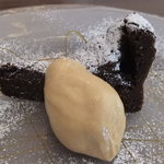 ア ミオ アージョ - 2011.3月　ガトーショコラ　カラメルジェラート添え