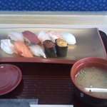 ふじ膳握り。ネタは当日の状況で変わるようです。