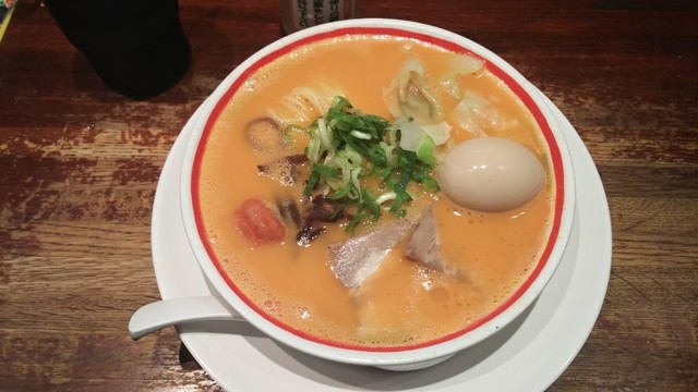 九州じゃんがら 日本橋店で からぼん味玉 半熟 めんたいこ入り By ムッツ 九州じゃんがら 日本橋店 日本橋 ラーメン 食べログ