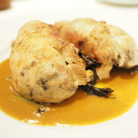 レストラン アラジン - ランチコース 5940円 の鶉の木の子とワイルドライス詰めロースト、カレー風味ソース