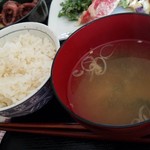 地域カフェ ピリカ - ご飯と味噌汁です。