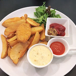フィッシュ＆チップス Sサイズ(500円)