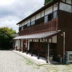 欧風カレー 白山舎 - 外観。以前は蕎麦屋さんだった模様。