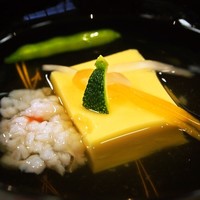 料亭 天王殿 - お椀（鱧 ＆ 空豆豆腐）