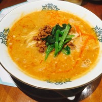 華都飯店 OsakaMetro本町ビル店 - 担々麺美味しい(๑>◡<๑)
