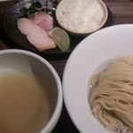 つけ麺一燈 - 貝と昆布の冷やし細つけそば(蜆)