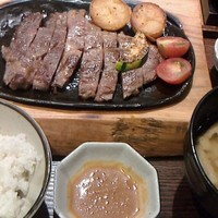 ダイナミックキッチン＆バー 響  新宿サザンタワー店 - 牛リブロースステーキ膳200g