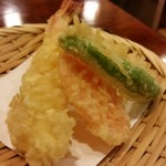 遊喜 - 海老・野菜三種天ぷら。