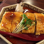 肉和食と蕎麦 ほねぎし - とろ肉入り出汁巻き玉子