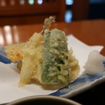 Nihon Ryouri Wakasa - メゴチ、ピーマン、カボチャ、ナスの天ぷら盛合せアップ