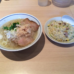 らーめん鱗 茨木店 - 