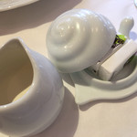 ビストロ ラ ポーレ - 可愛いお砂糖入れ