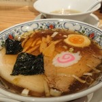 自家製麺 うろた - 醤油の魚ソバ。