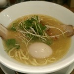 ラーメン ロケットキッチン - 【トリ塩パイタン 半熟煮玉子入り】￥800