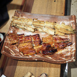 柳家 - 長良川の天然鰻の蒲焼きと白焼き