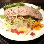 プールトワ - ランチコース 1820円 の田舎風パテとサラダ