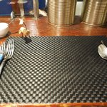 プールトワ - 店内のカウンター席の風景です