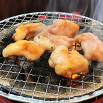 炭火七輪で焼くコプチャン