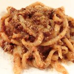 Giglio - パスタ+前菜 1365円 の岩手産短角牛腿肉を赤ワインで煮込んだソース ポロネーニャ風 シエナ伝統パスタ "イ・ピーチ"