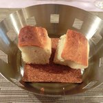 Giglio - パスタ+前菜 1365円 の自家製パン