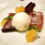 Giglio - パスタ+前菜+デザート 1680円 のクルミ入りパイ、ガトーショコラ、リコッタチーズのアイス