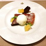 Giglio - パスタ+前菜+デザート 1680円 のクルミ入りパイ、ガトーショコラ、リコッタチーズのアイス