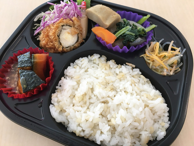 GREEN LEAVES MALL Nagoya Kinen Byoin Baiten photo 2