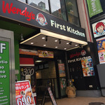 Wendy‘S Ｆirst Kitchen - ロゴが並んでます