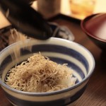 木山 - ●釜焚き白御飯ジャコ鰹節
