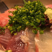 丸新 - こぼれんばかりの浅葱