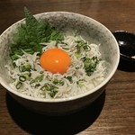 月と兎 - こめたまごの釜揚げしらす丼