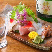 【季節を味わう海鮮和食】お造り3種・天ぷら盛り合わせ・和牛あぶり・むし穴子棒寿司など全7品！