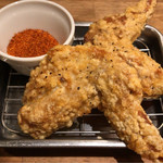 骨付鳥、からあげ、ハイボール がブリチキン。 - 手羽先 ¥350 ＋ 激辛 ¥50