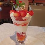 資生堂パーラー - 山形県 岡田果樹園産 佐藤錦のパフェ