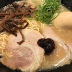 元祖博多 中洲屋台ラーメン 一竜 - 赤ダレとんこつラーメン