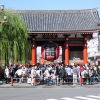 浅草むぎとろ 本店 - 浅草寺の雷門