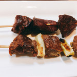 居酒屋 よってって - ハツ200円とねぎま250円。うーん。